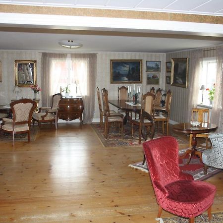 Ladugardens Pub & Sal Apartment Enhorna Bagian luar foto
