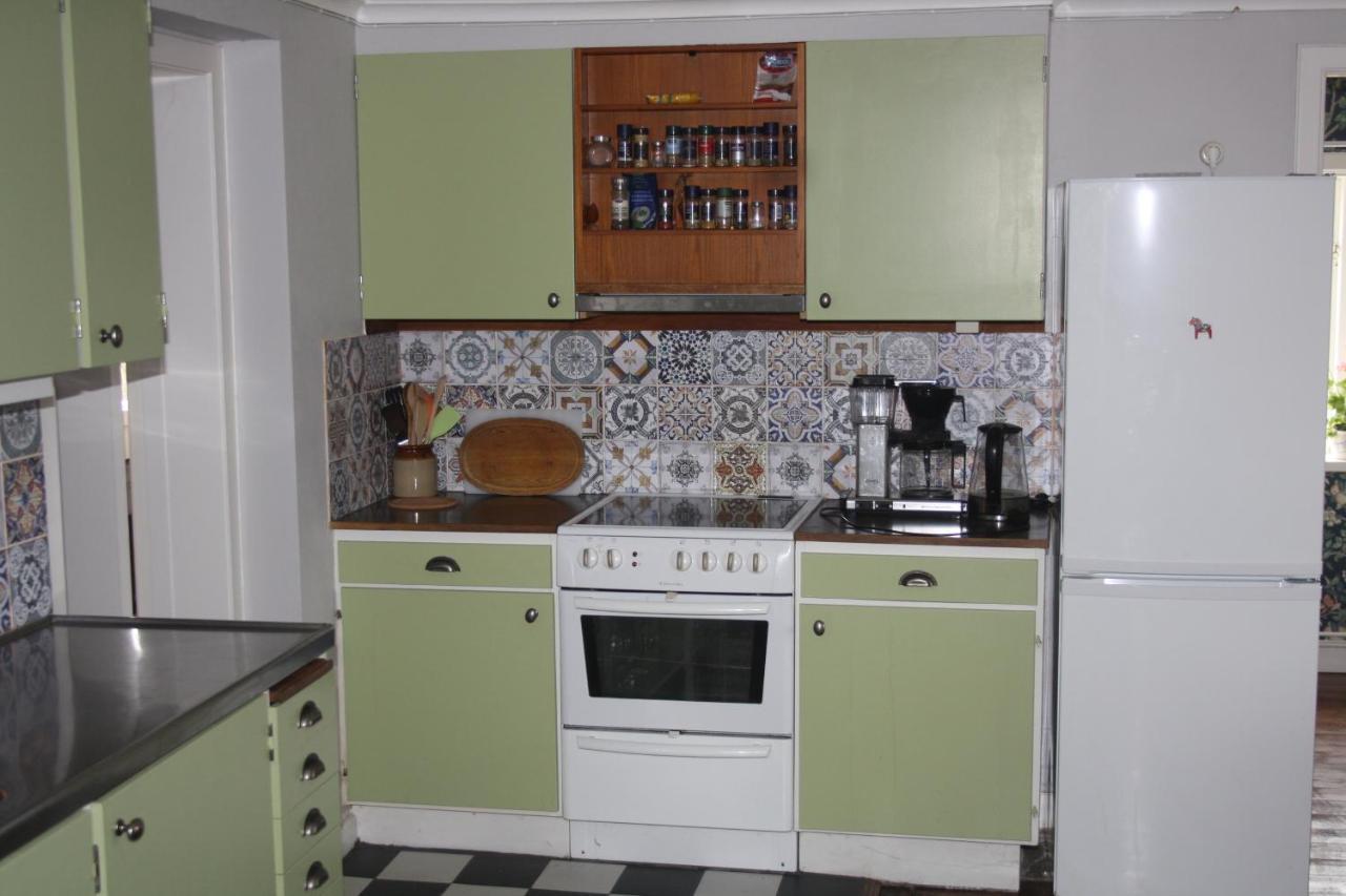 Ladugardens Pub & Sal Apartment Enhorna Bagian luar foto