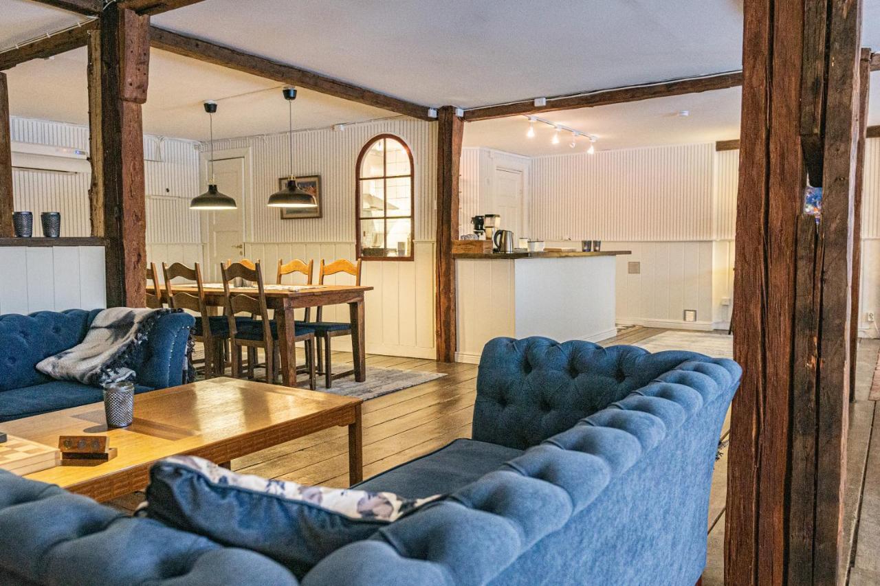 Ladugardens Pub & Sal Apartment Enhorna Bagian luar foto